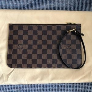 LOUIS VUITTON Damier Ebene Pochette GM/MM